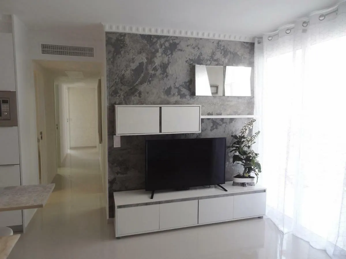 Infostays Maria Zambrano Malaga 0*,